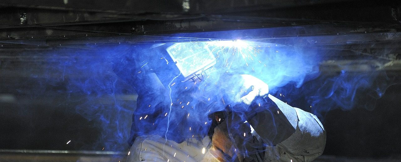 Baker's Gas Tips for Unique MIG Welding Positions