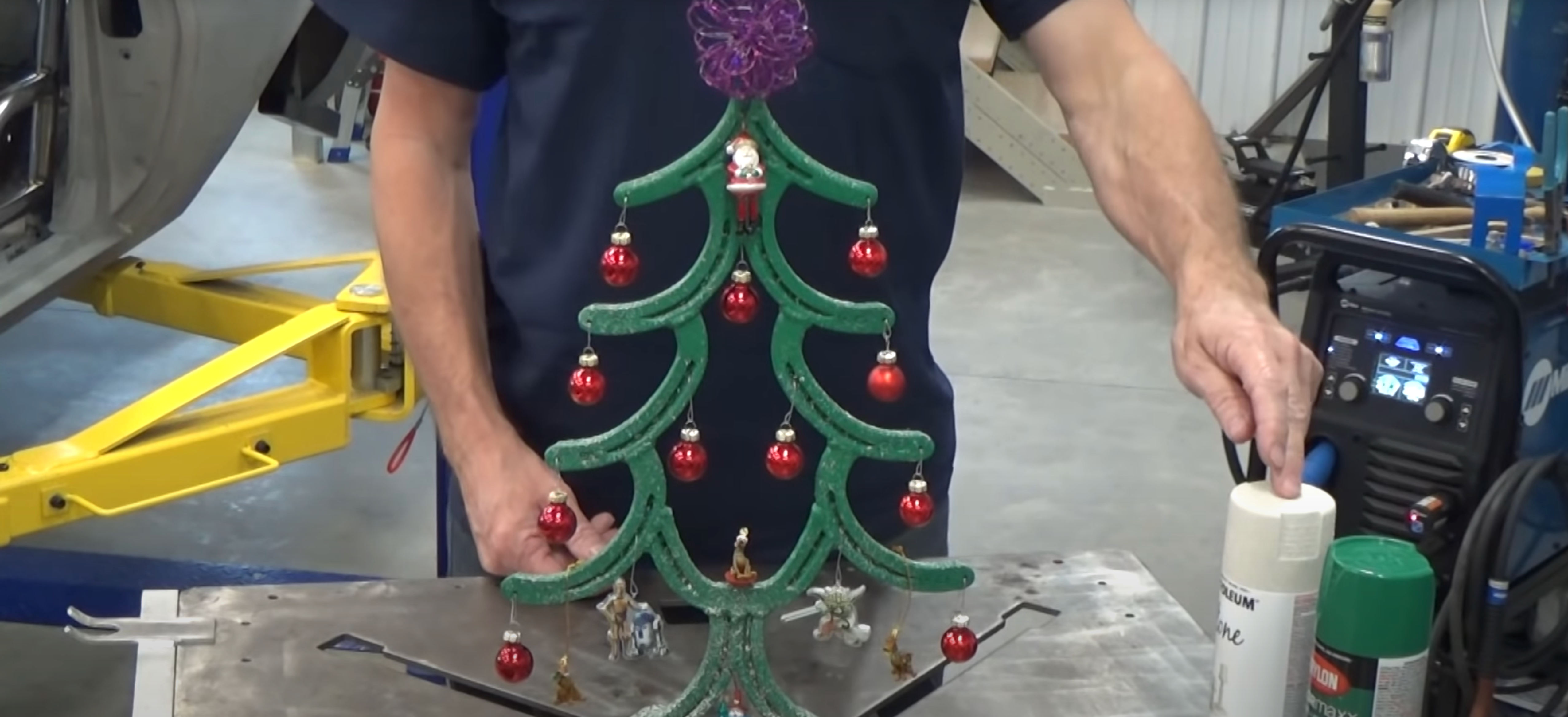 Baker's Gas DIY Welding Project: Create a Horseshoe Holiday Tree