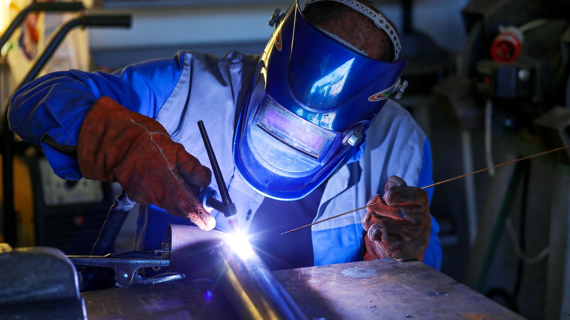 Baker's Gas Protecting Yourself from Welding Burns and Flashes: Essential Tips for Safe Welding