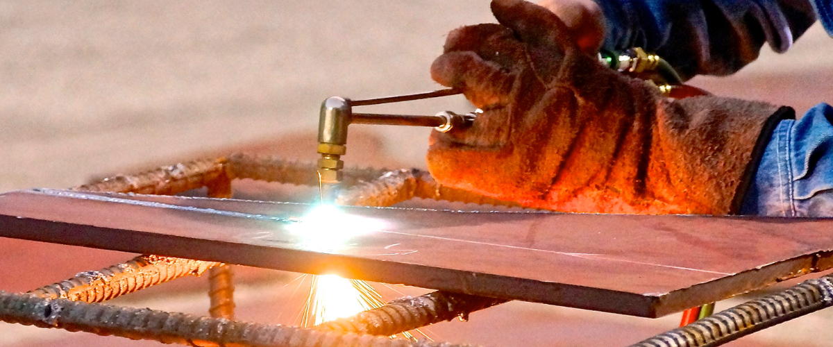 Baker's Gas Comparing Oxy-Fuel Cutting Setups: Propane and Acetylene