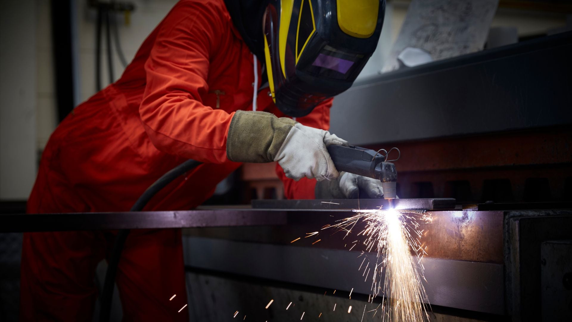 Baker's Gas Choosing the Right Plasma Cutter: A Comparison of Hypertherm, Miller, and Thermal Dynamics